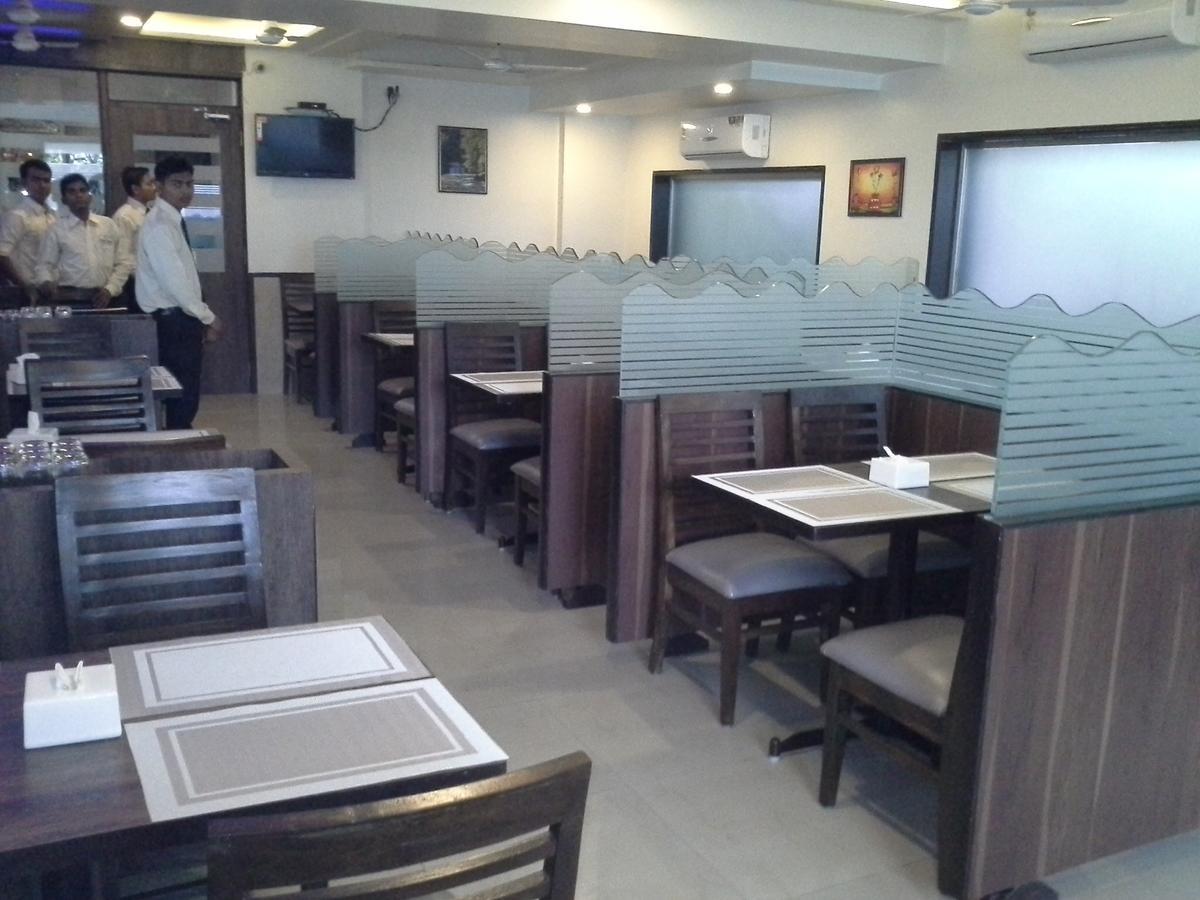 Hotel Galaxy Vaibhav Vasai-Virar Zewnętrze zdjęcie