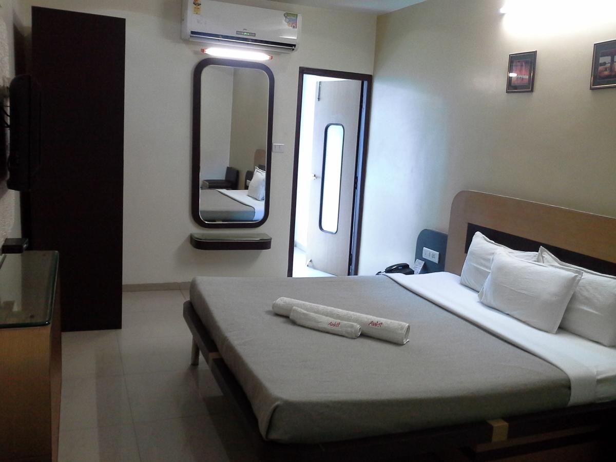 Hotel Galaxy Vaibhav Vasai-Virar Zewnętrze zdjęcie